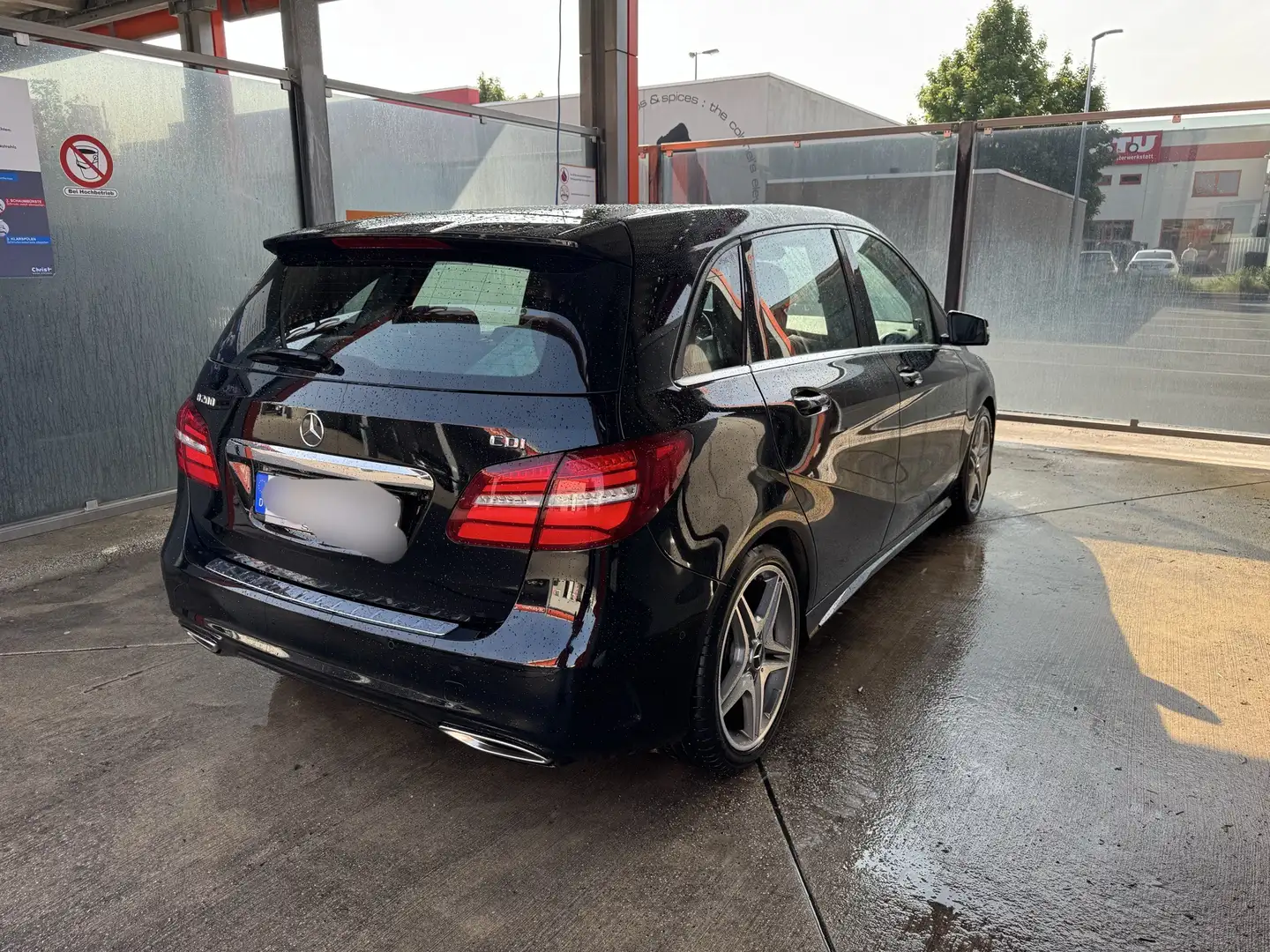 Mercedes-Benz B 200 B 200 CDI AMG Leder LED Pano Schwarz - 2