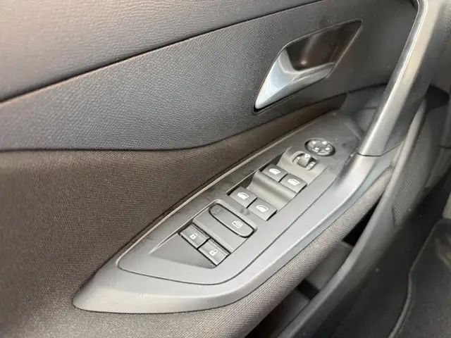 Peugeot 308 view 25