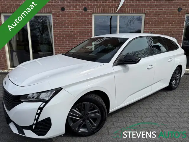 2022 Peugeot 308 in White for sale