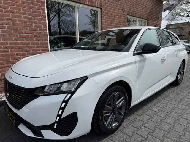Peugeot 308 view 12