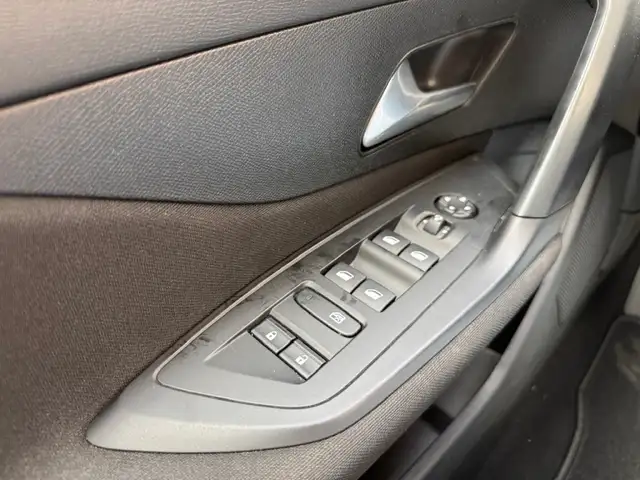 Peugeot 308 view 24