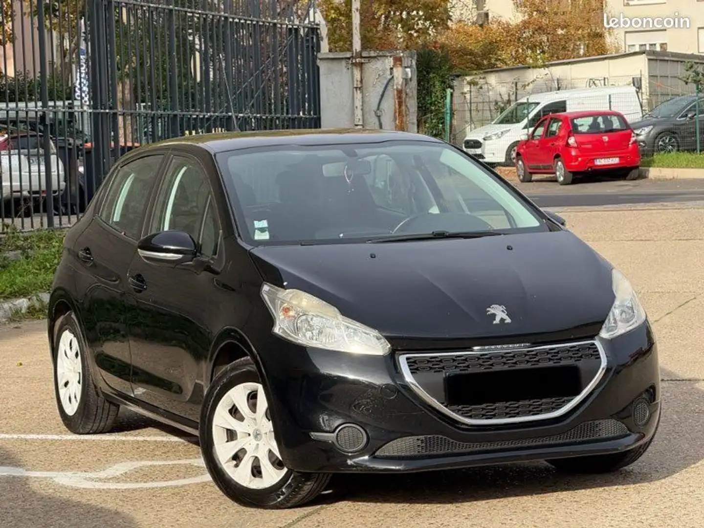 Peugeot 208 1.2 VTi 82CV 5 Portes Année 01-2014 107.000KM Certifié MANQUE DE PUISSANCE EN L'ÉTAT Zwart - 2