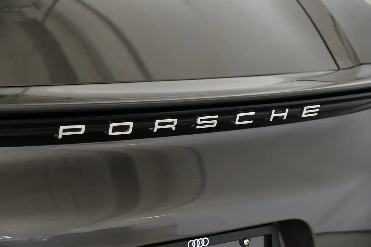 Porsche 718 Boxster снимка Porsche 718 Boxster