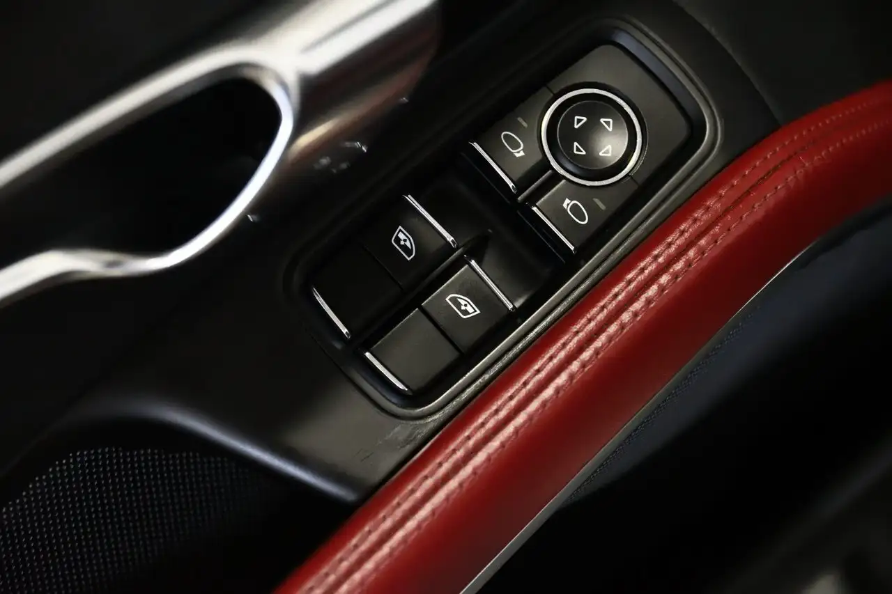 Porsche 718 Boxster снимка Porsche 718 Boxster