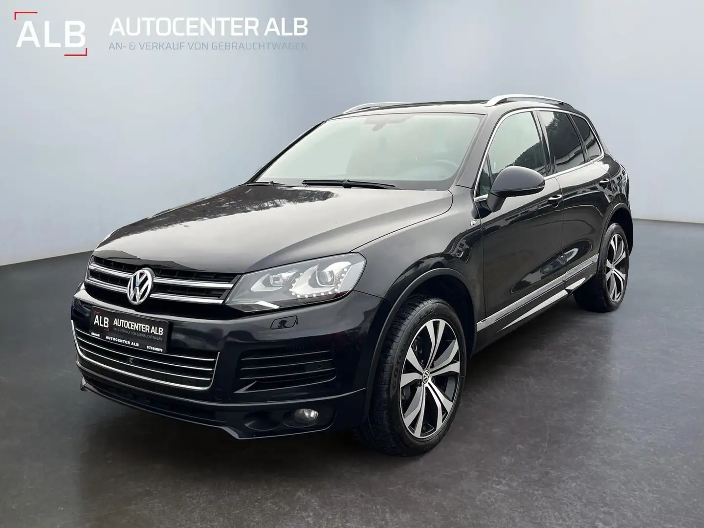 Volkswagen Touareg V8 TDI R-LINE/PANORAMA/NAVI/TEMPOMAT/AHK Schwarz - 1