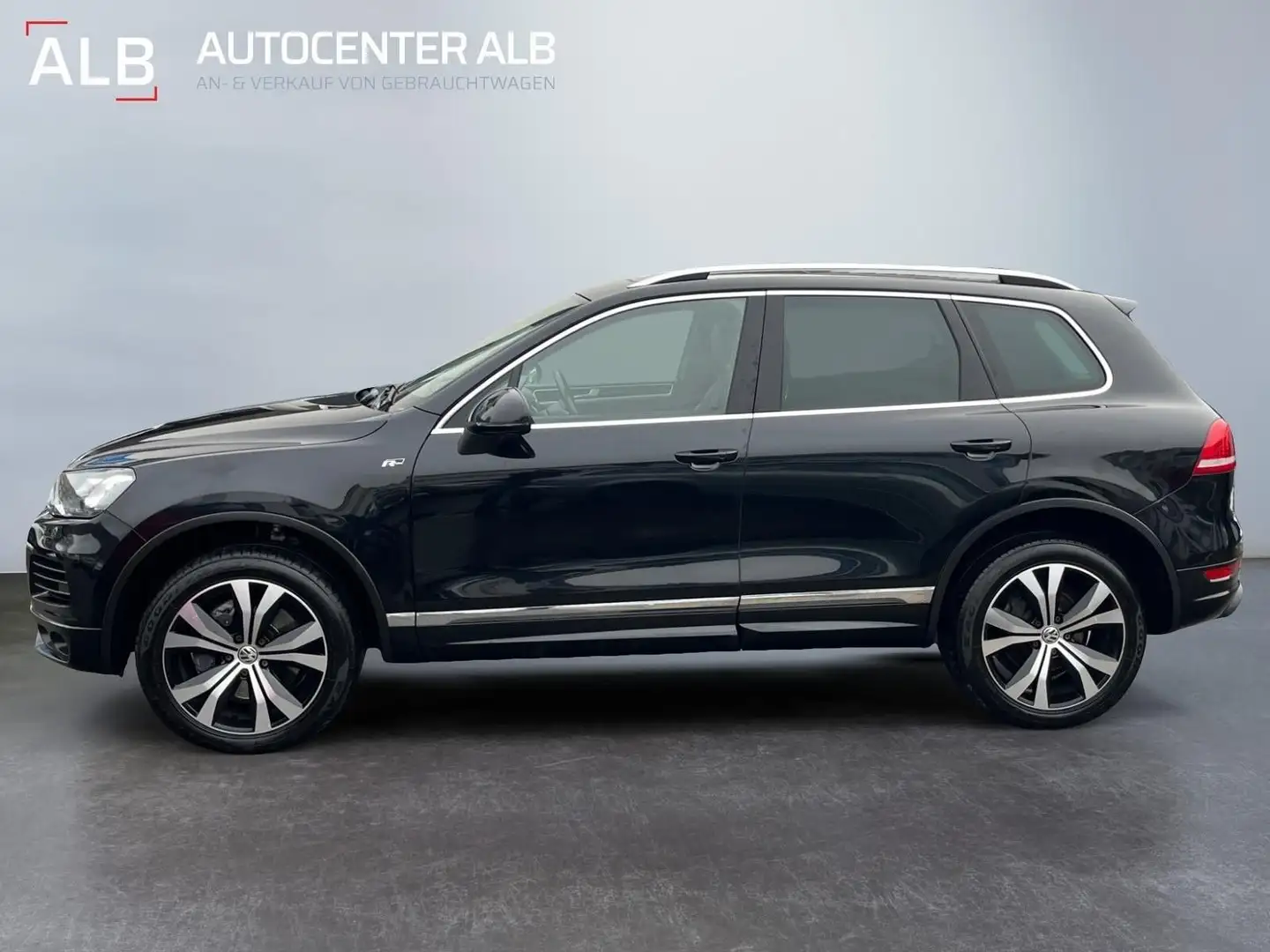 Volkswagen Touareg V8 TDI R-LINE/PANORAMA/NAVI/TEMPOMAT/AHK Schwarz - 2