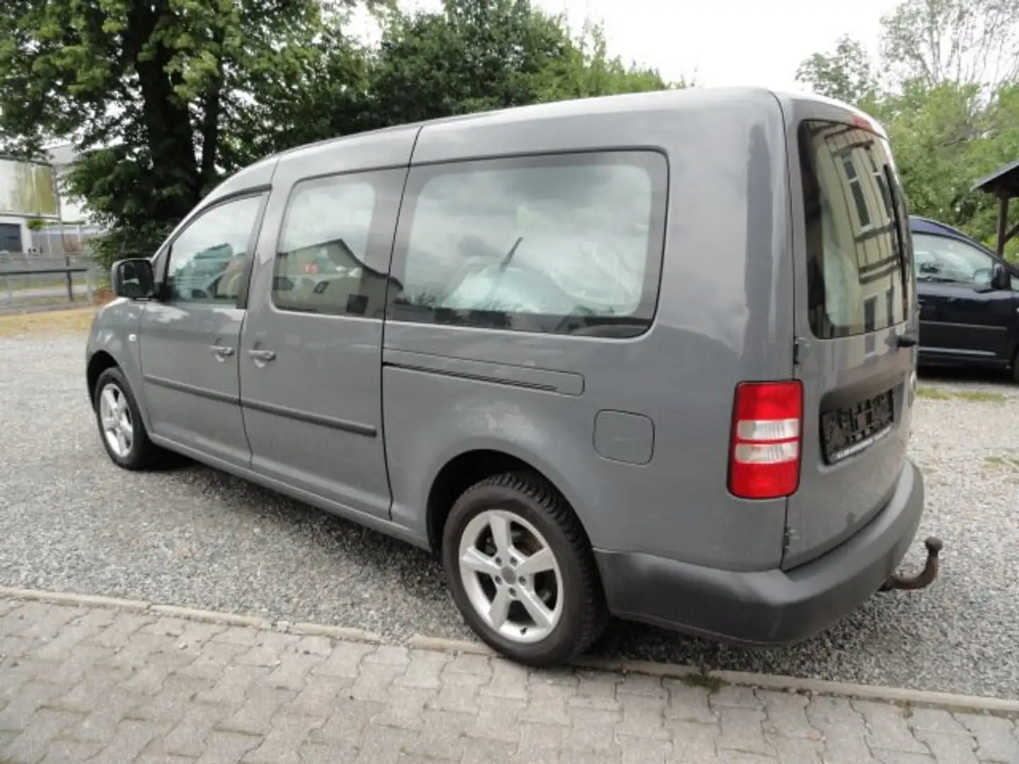 Volkswagen Caddy Maxi Trendline 5 Sitzer+Klima+Alu+AHK Gris - 2