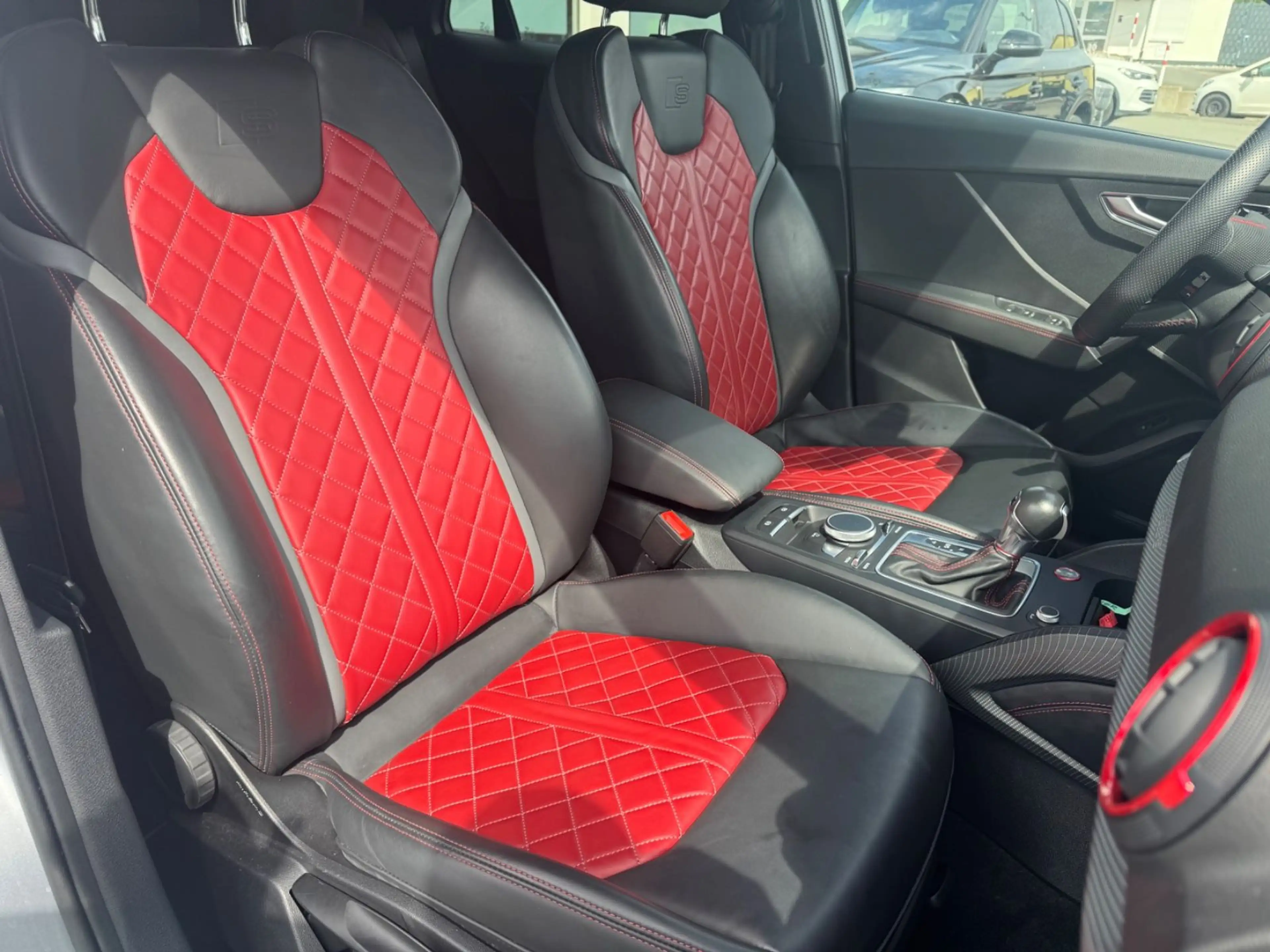 Audi SQ2 2.0 TFSI DSG Quattro/KAMERA/LED/LEDER/ — photo 13