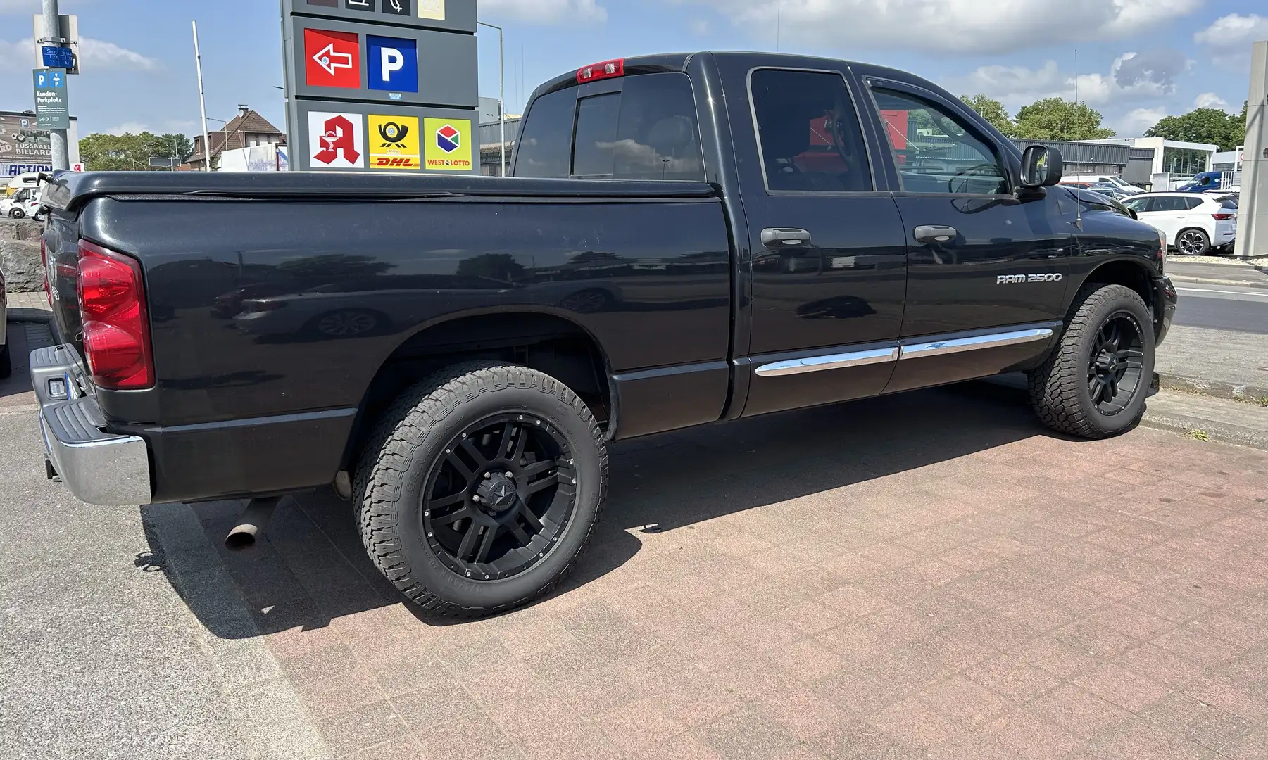 Dodge RAM 5.7 4x4 Leder Klima Automatik LPG Offroad Pickup Noir - 2