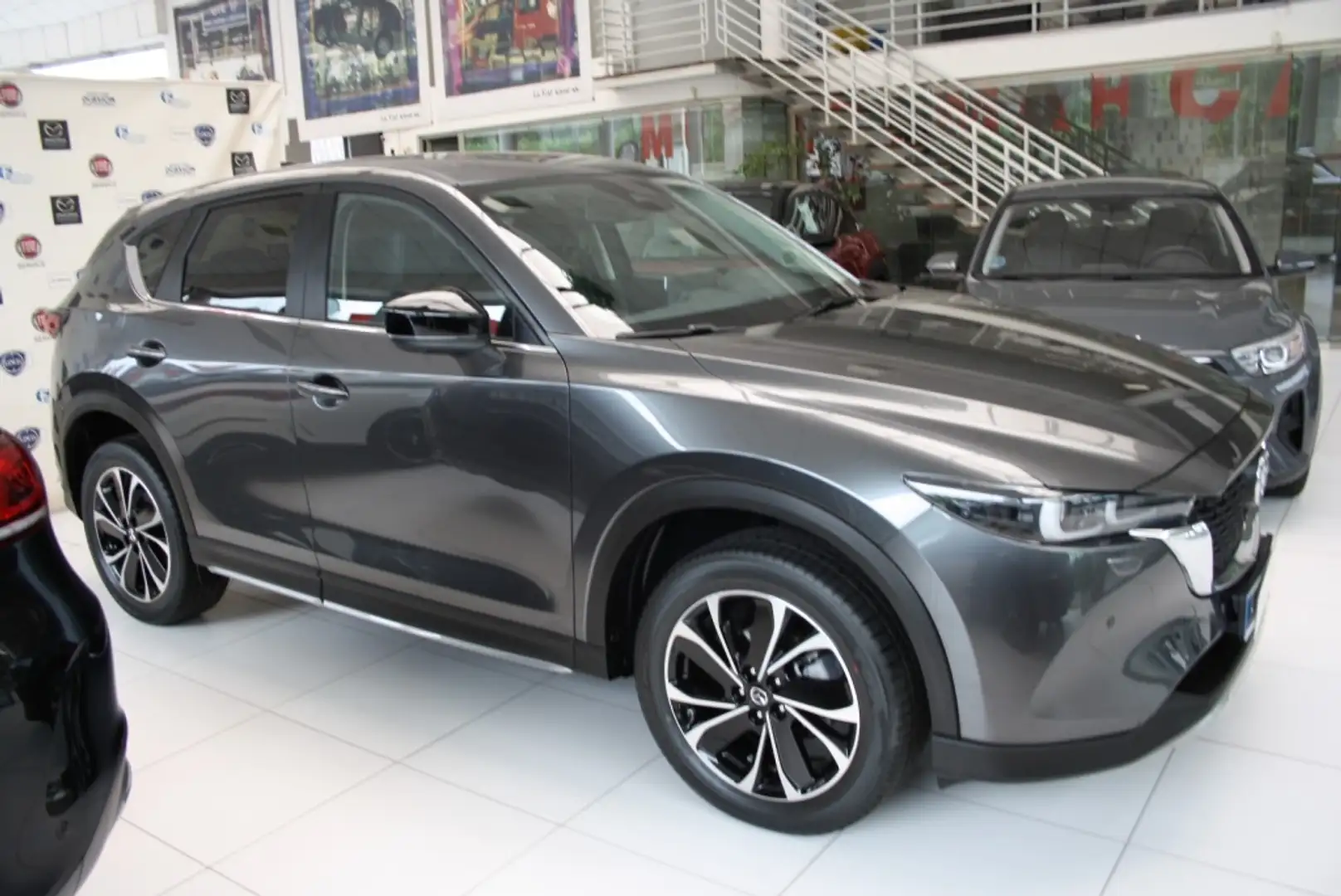Mazda CX-5 2.0 e-Skyactiv-G MHEV Newground 2WD 121kW Gris - 1