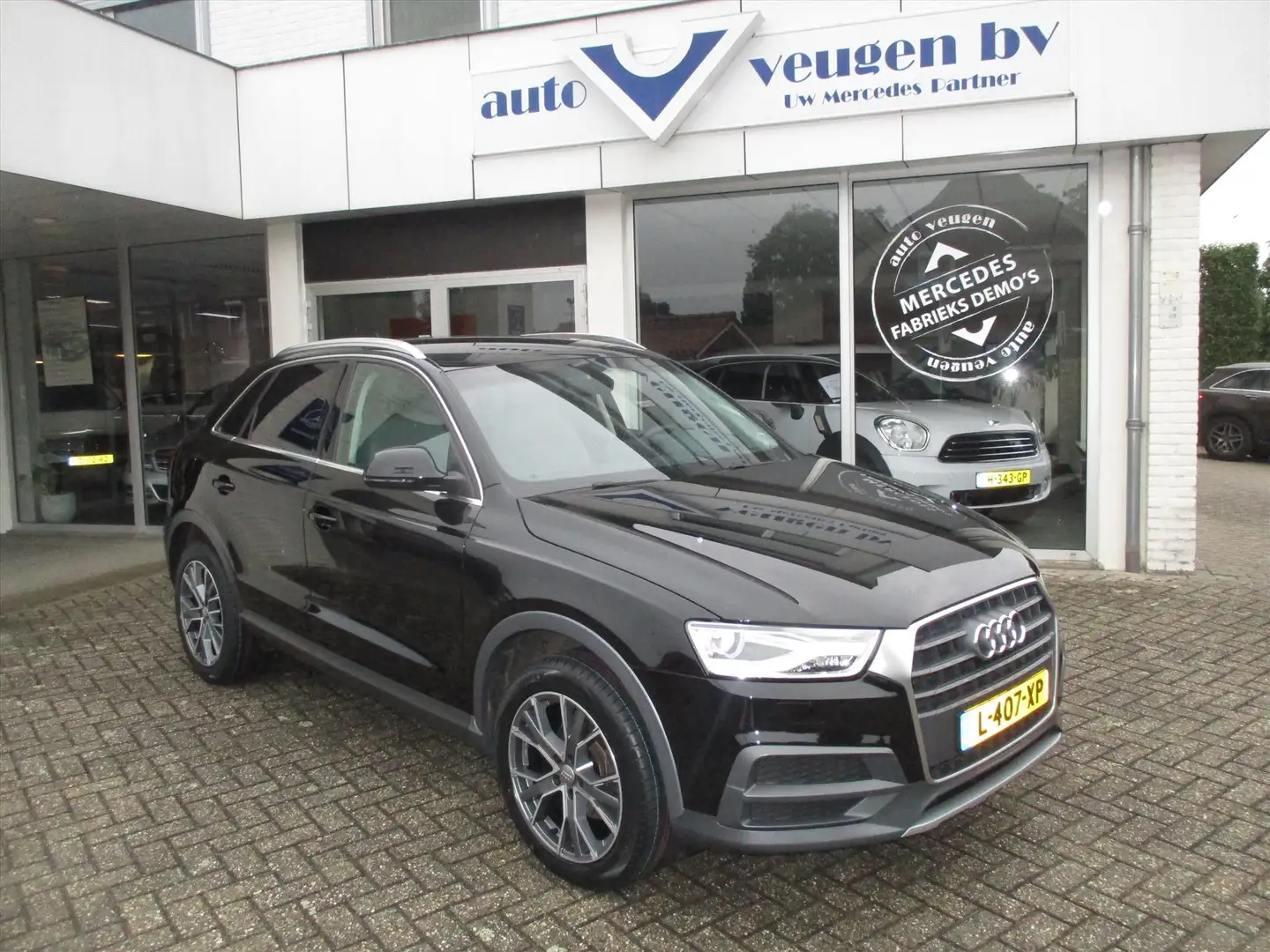 Audi Q3 1.4 TFSI CoD 150PK S tronic Design Schwarz - 1