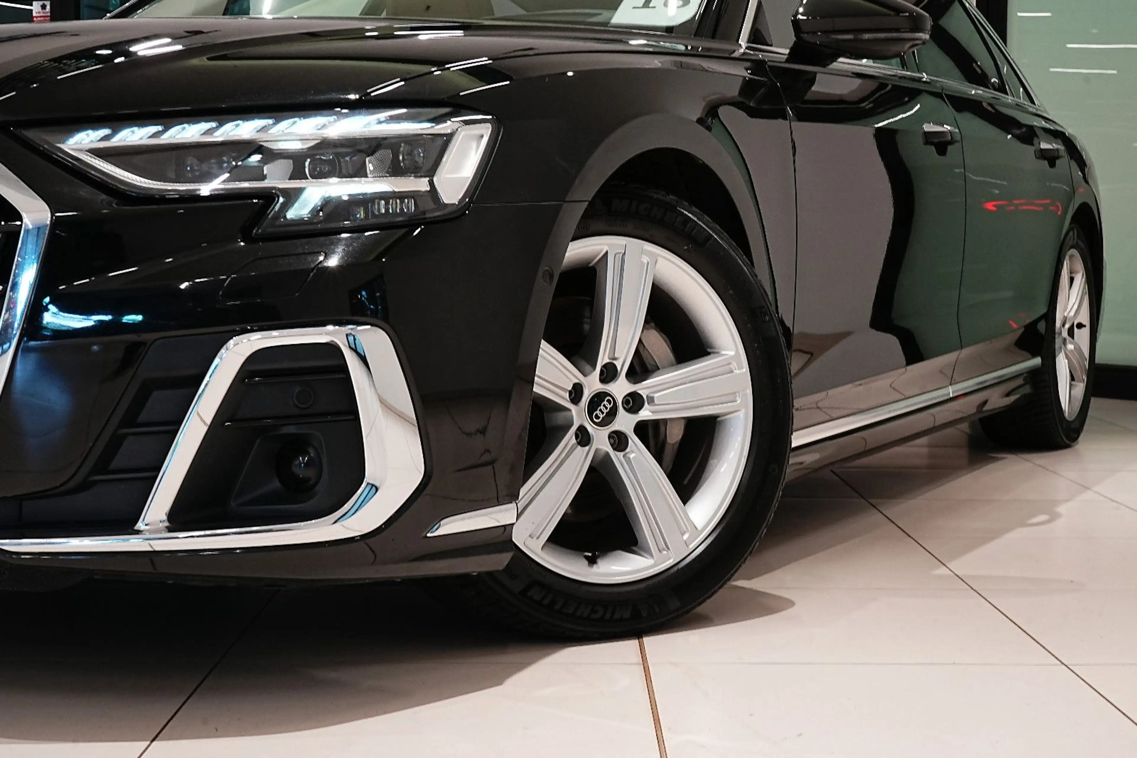 Audi A8 50"LANG"|HUD|LUFT|MASSAG|MEMO|3D|TV|B&O|PANO| — photo 2