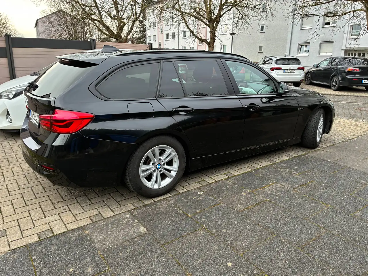 BMW 320 3er Touring Diesel 320d Touring Efficient Dynamics Keyless T-Leder Kamera Drive Assist 3