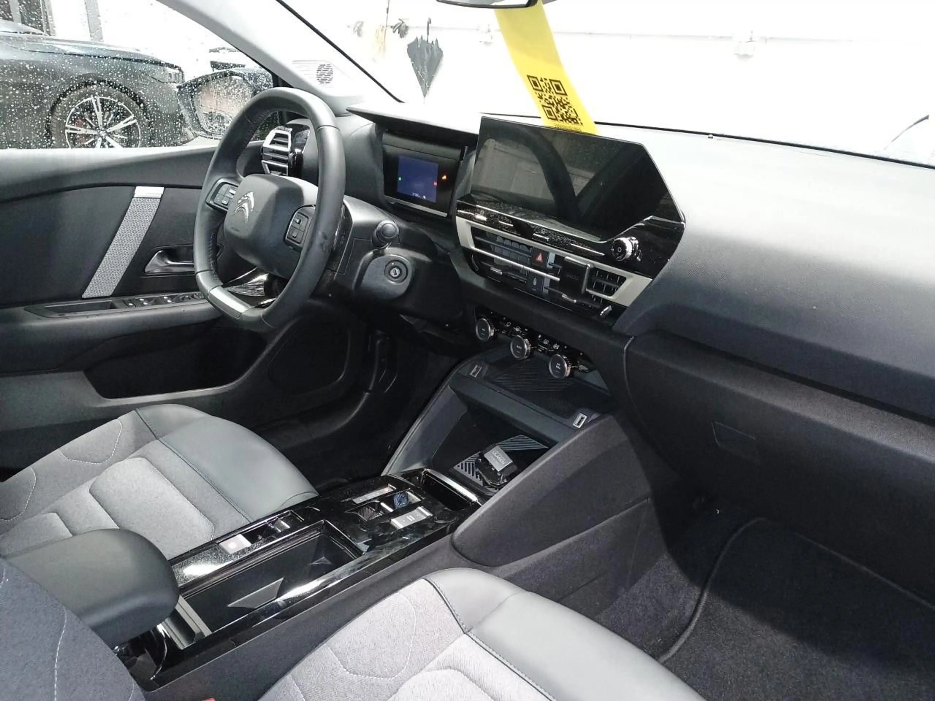 Citroen C4 X Autom. PureTech 130 PLUS — photo 6