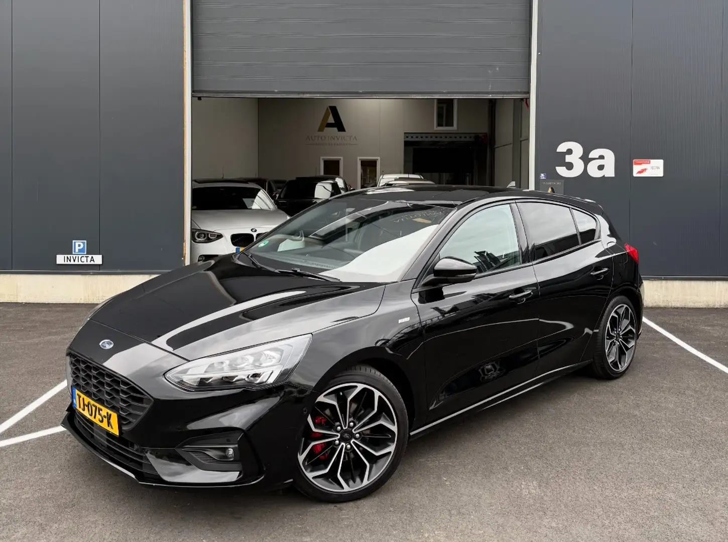 Ford Focus 1.0 EcoBoost ST Line Business Zwart - 1