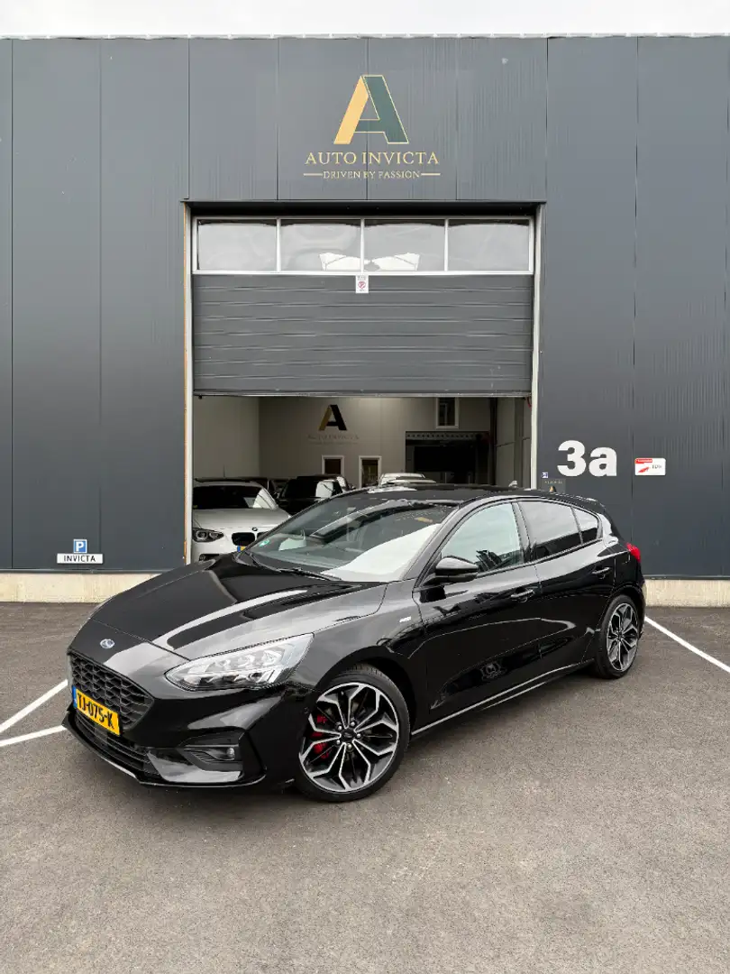 Ford Focus 1.0 EcoBoost ST Line Business Zwart - 2
