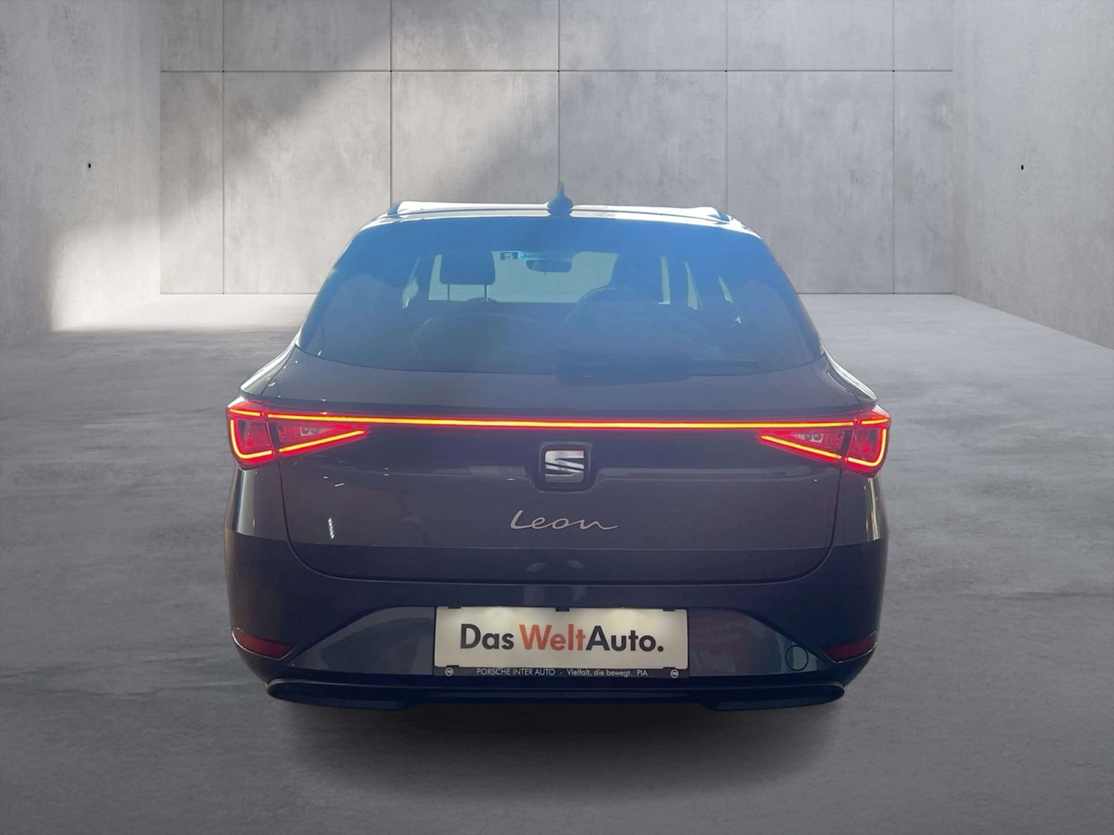 SEAT Leon Style 2.0 TDI 115 PS — photo 4