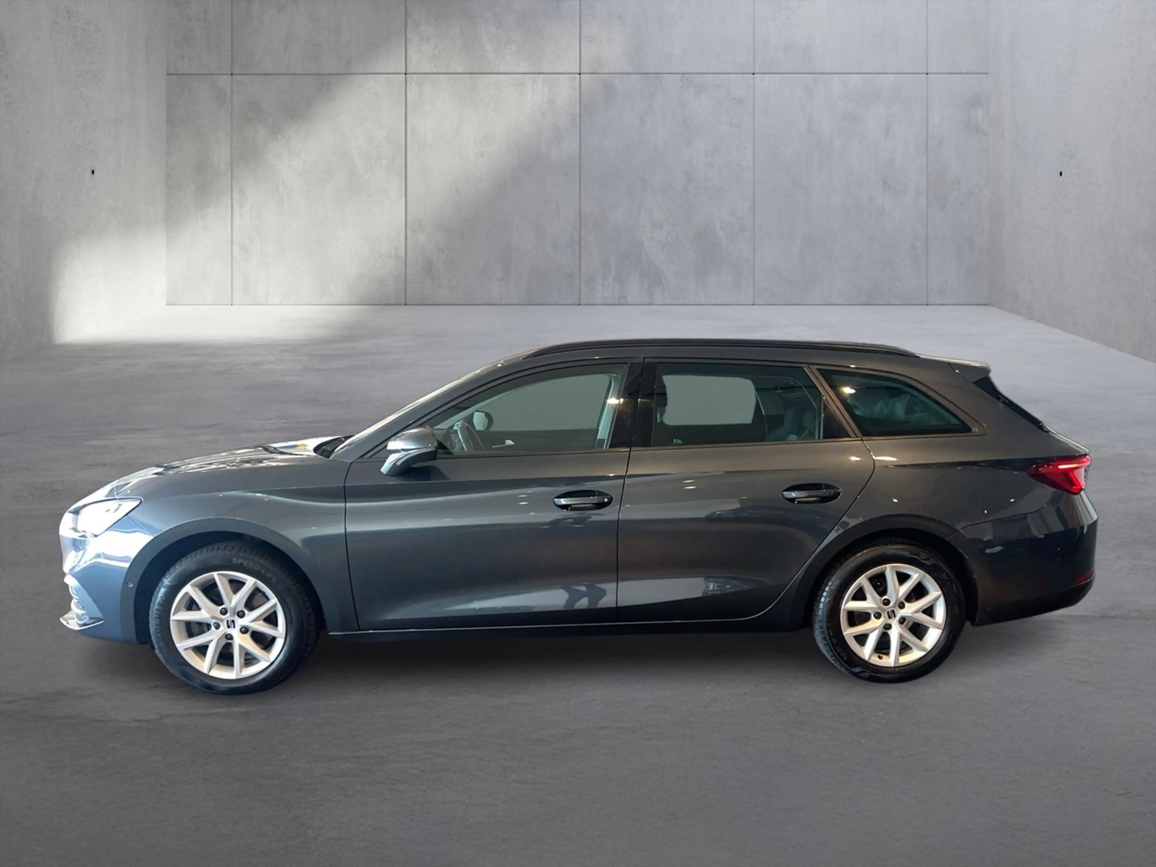 SEAT Leon Style 2.0 TDI 115 PS — photo 2