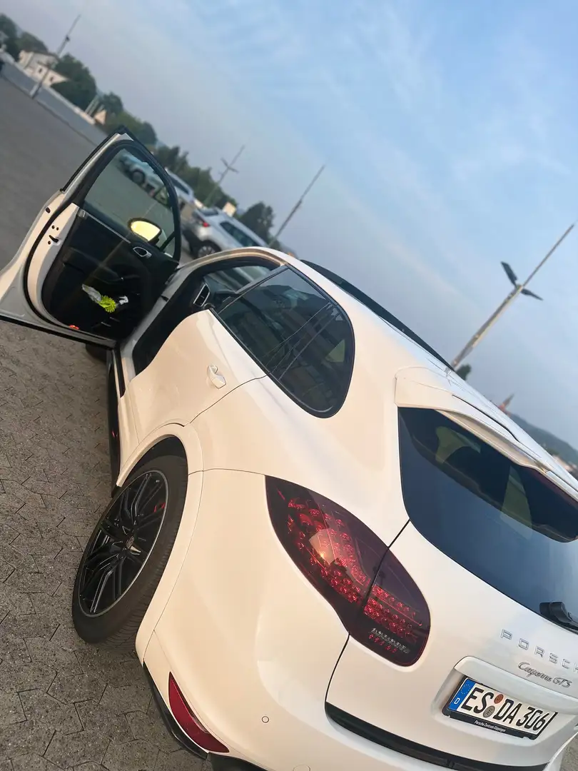 Porsche Cayenne Cayenne GTS Tiptronic S Weiß - 2