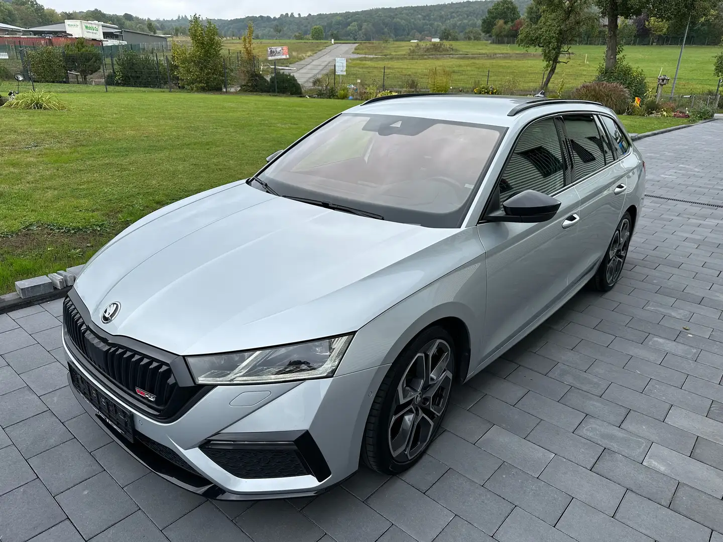 Skoda Octavia RS Plus HUD ACC Matrix Kamera DCC Grau - 1