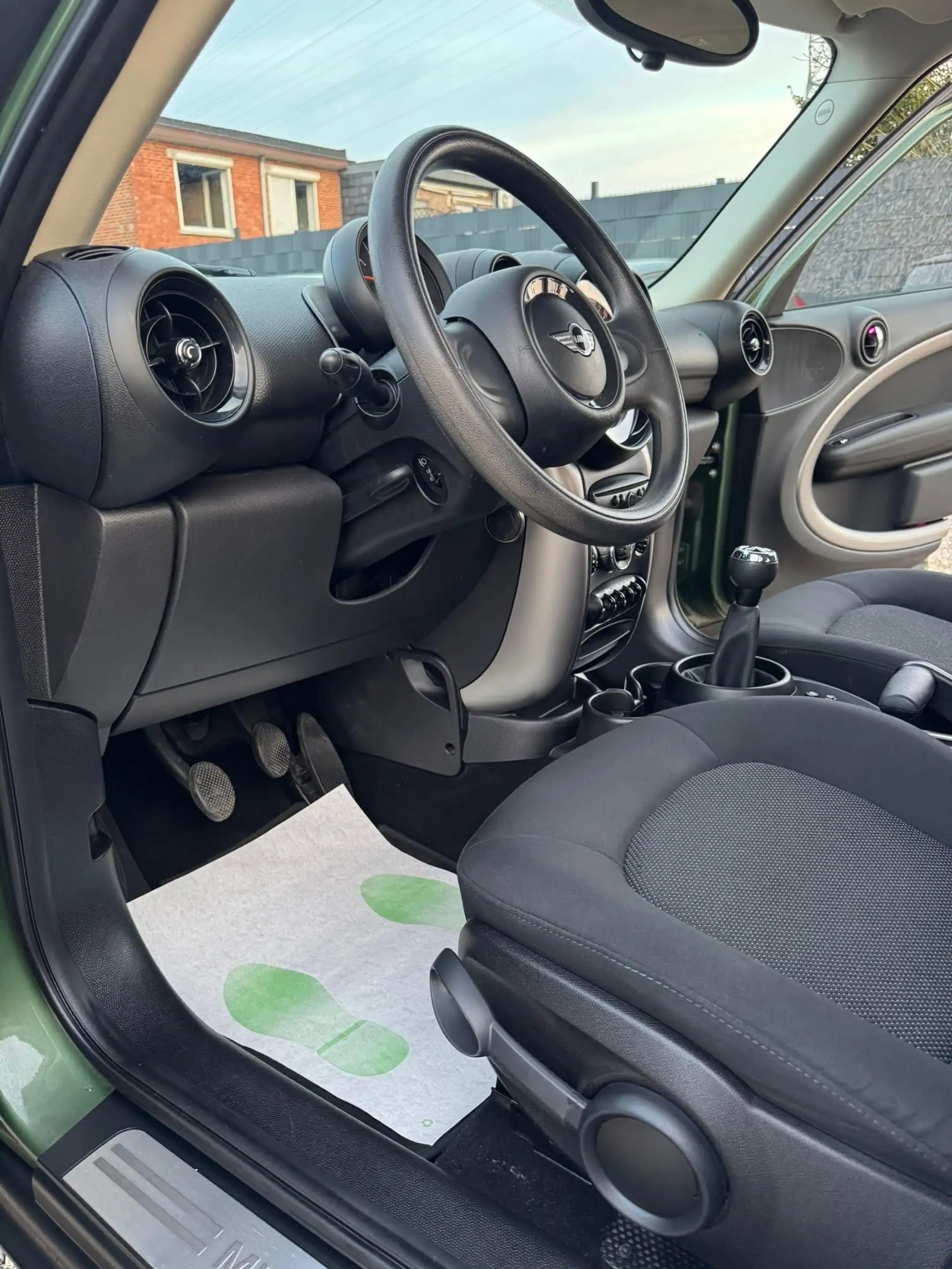 MINI One D Countryman 1.6 **12 mois de garantie** — photo 8
