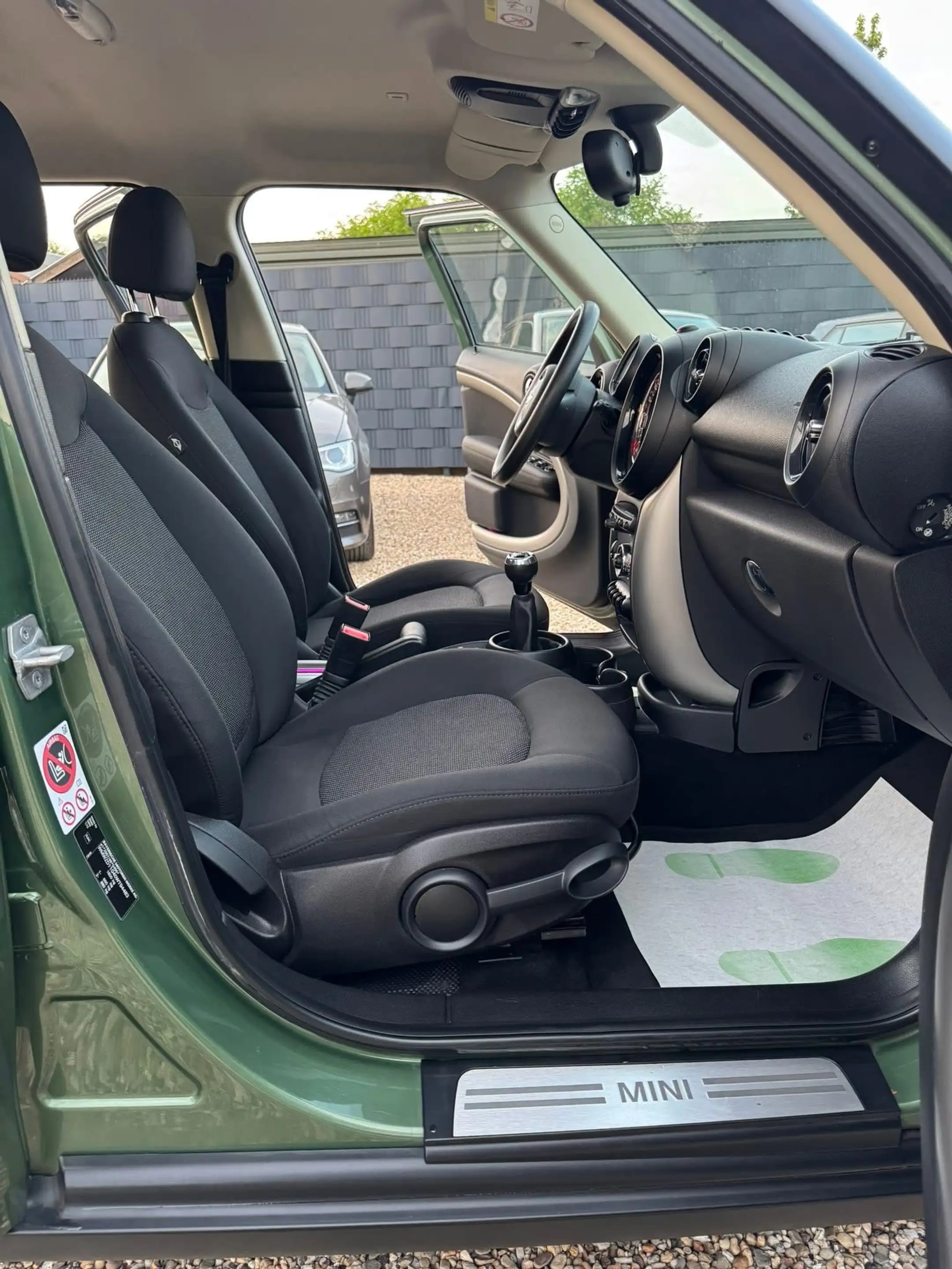 MINI One D Countryman 1.6 **12 mois de garantie** — photo 9