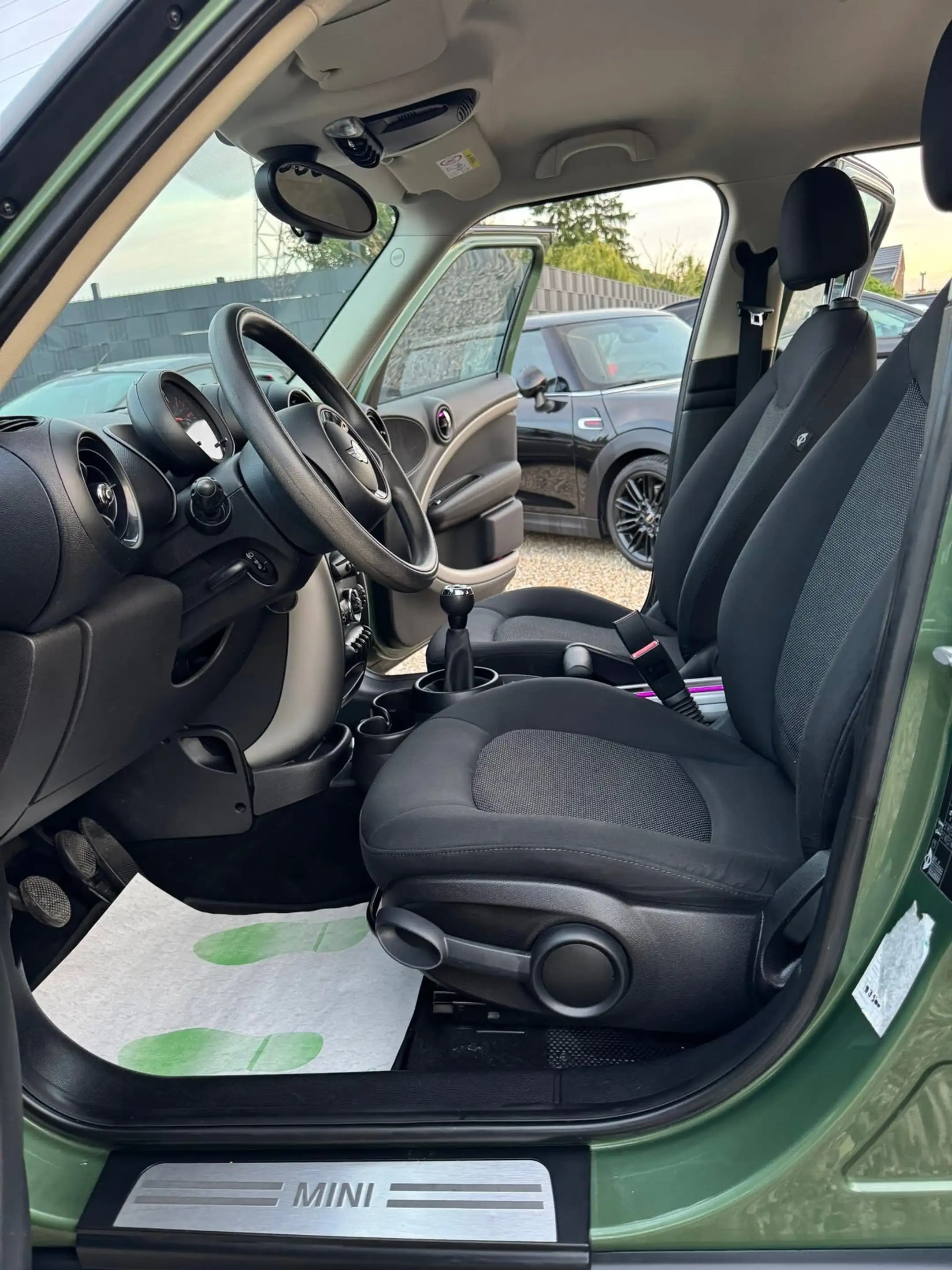 MINI One D Countryman 1.6 **12 mois de garantie** — photo 7