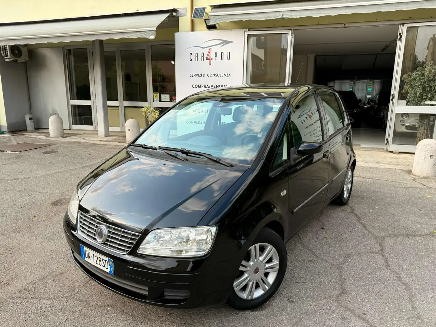 Fiat Idea Idea 1.4 Black Energy Gpl, CLIMA, NEOPATENTATI Чорний - 1