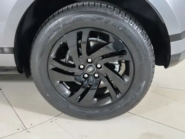 Land Rover Range Rover Evoque view 9