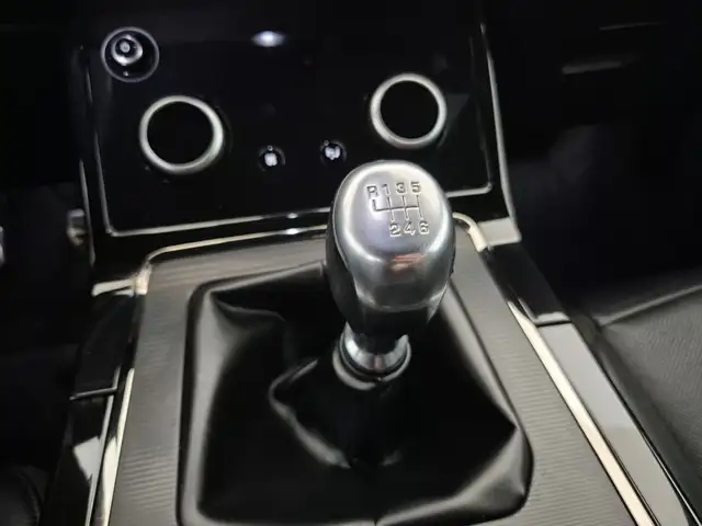 Land Rover Range Rover Evoque view 10