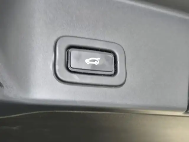 Land Rover Range Rover Evoque view 17