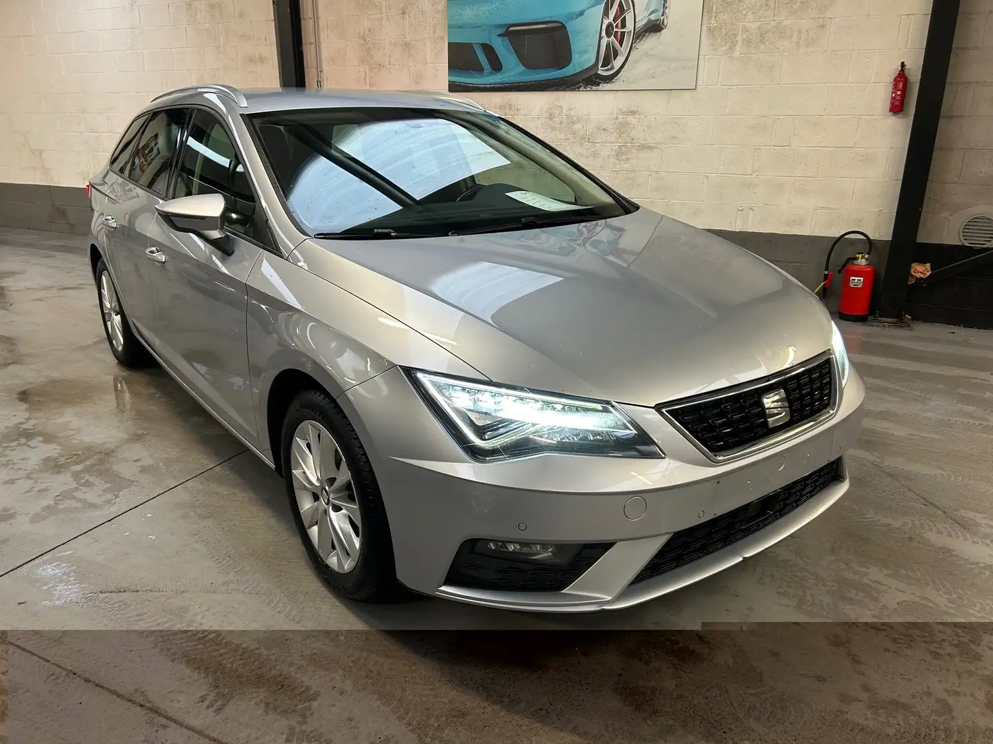 SEAT Leon Leon ST CNG 1.5 TGI Plateado - 1