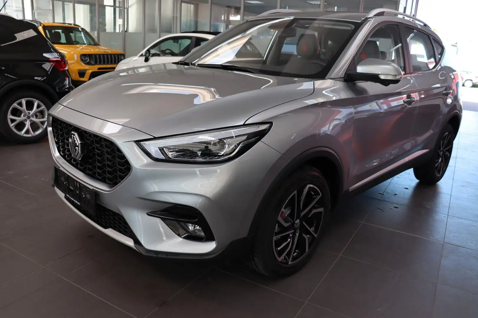 MG ZS 1.5 Luxury Leder SHZ Navi 360° Totwink.SOFORT Срібний - 1
