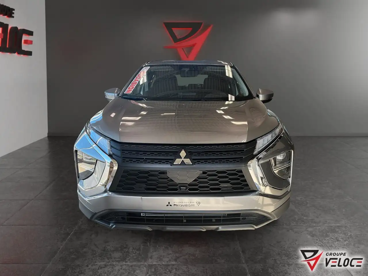 Mitsubishi Eclipse Cross снимка Mitsubishi Eclipse Cross