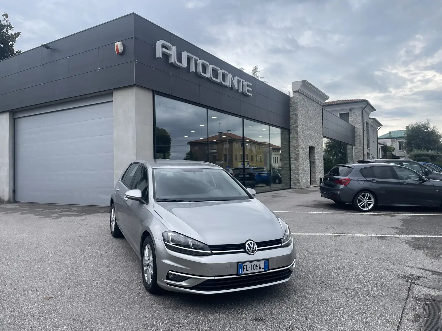 Volkswagen Golf Golf VII 2017 5p 5p 1.0 tsi Business 110cv dsg Grigio - 1