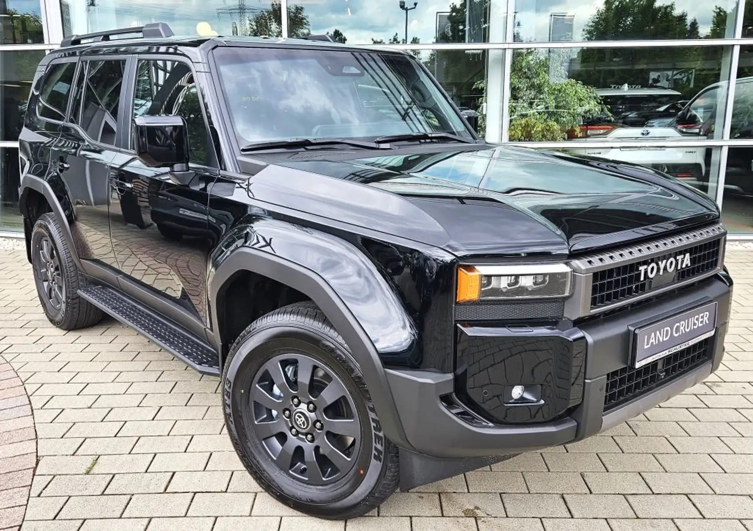 Toyota Land Cruiser 2.8 D-4D Automatik Executive Schwarz - 1