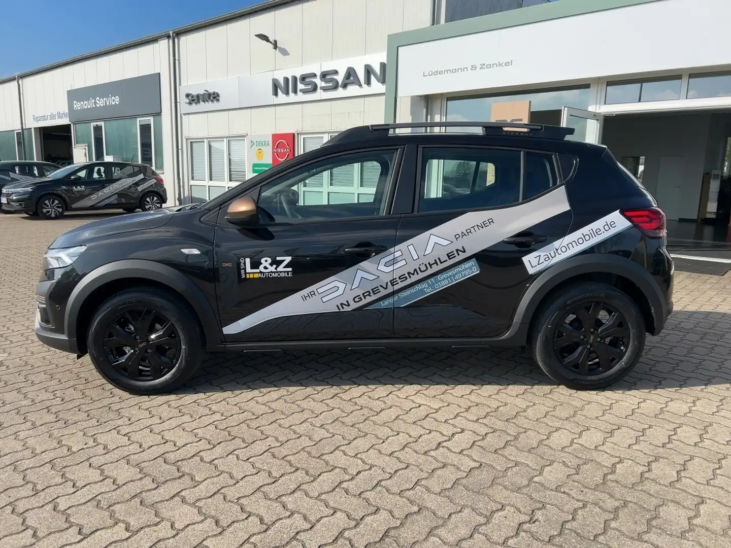 Dacia Sandero Stepway Extreme TCe 90 ++AUTOMATIK++ Schwarz - 2