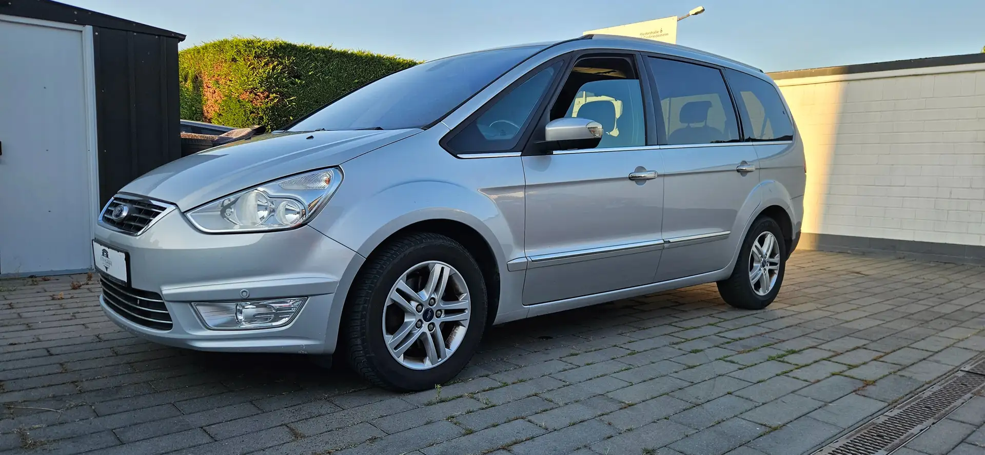 Ford Galaxy Titanium 2.0 TDCi 7 Sitze//TÜV Neu Šedá - 1
