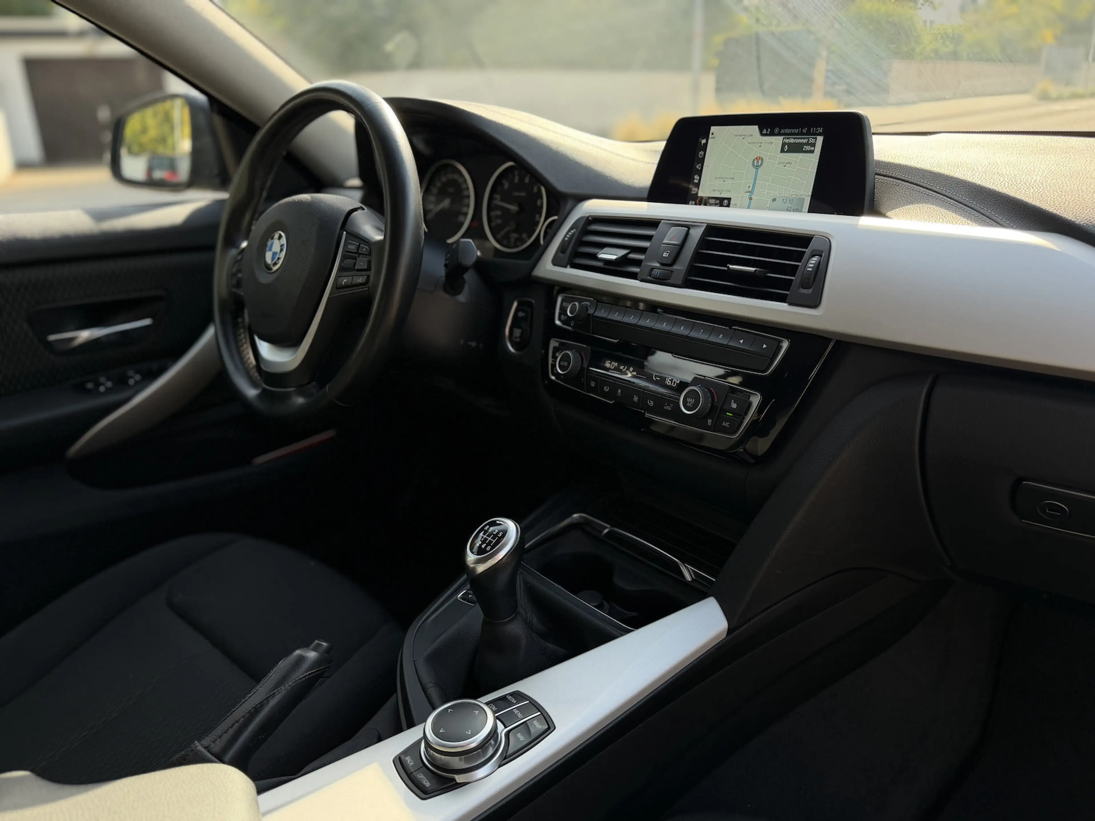 BMW 420 420 i Advantage — photo 11