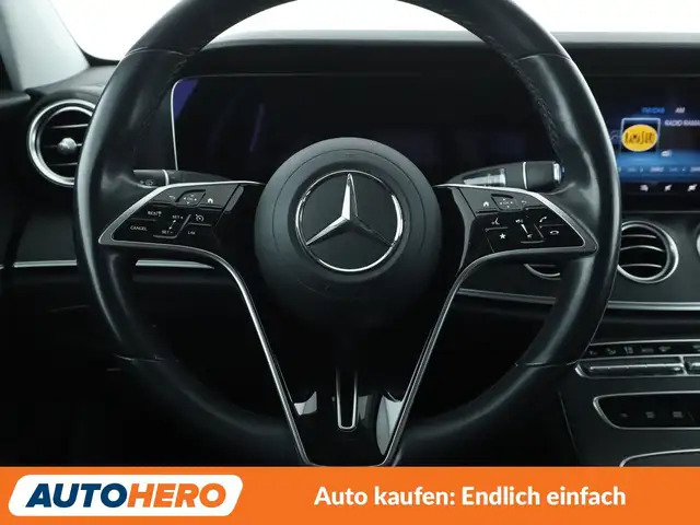Mercedes-Benz E-Class view 19