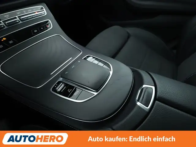 Mercedes-Benz E-Class view 24