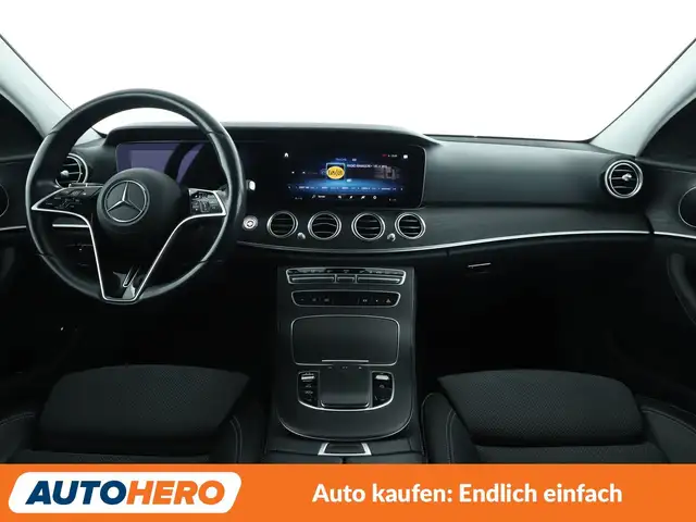 Mercedes-Benz E-Class view 12