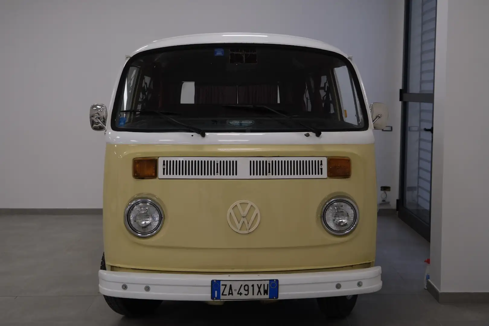 Volkswagen T2 Westfalia Sarı - 1