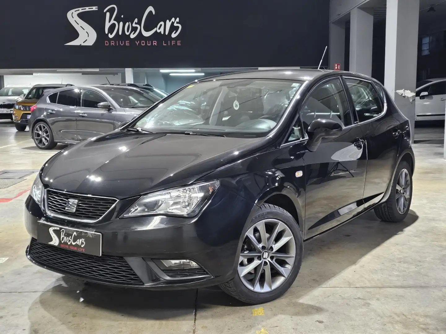 SEAT Ibiza 1.2 Tsi Reference Tech 85 Noir - 1
