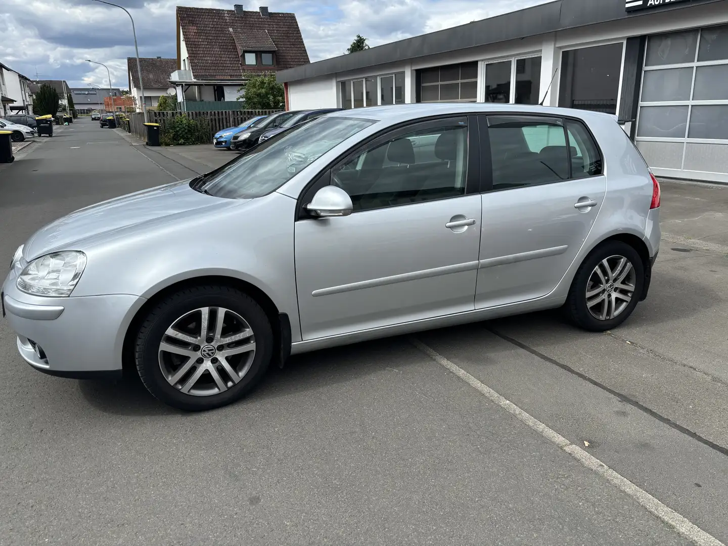 Volkswagen Golf Tour Gris - 1