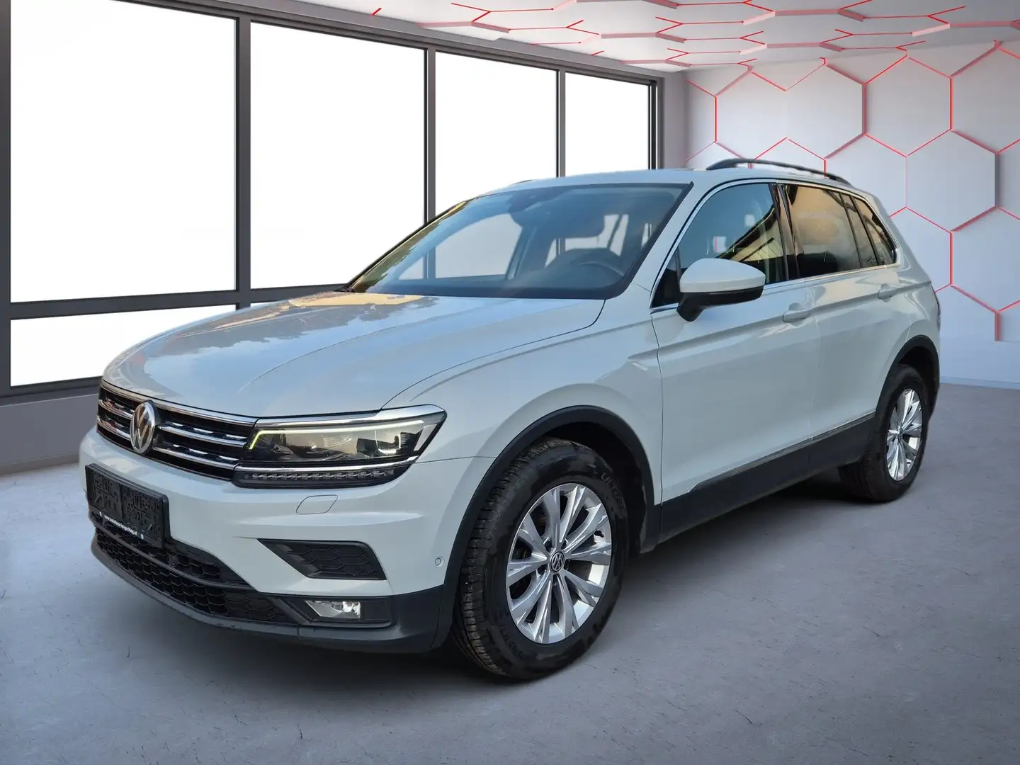 Volkswagen Tiguan Sky TSI 4MOTION DSG Silber - 1