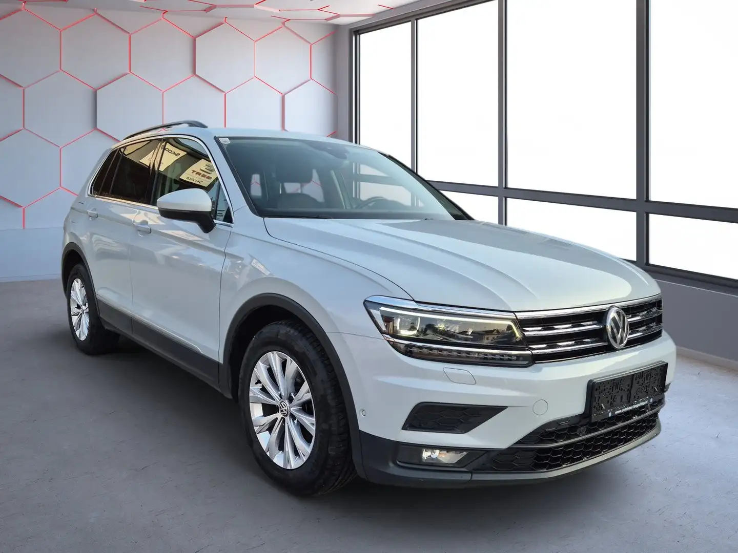 Volkswagen Tiguan Sky TSI 4MOTION DSG Silber - 2