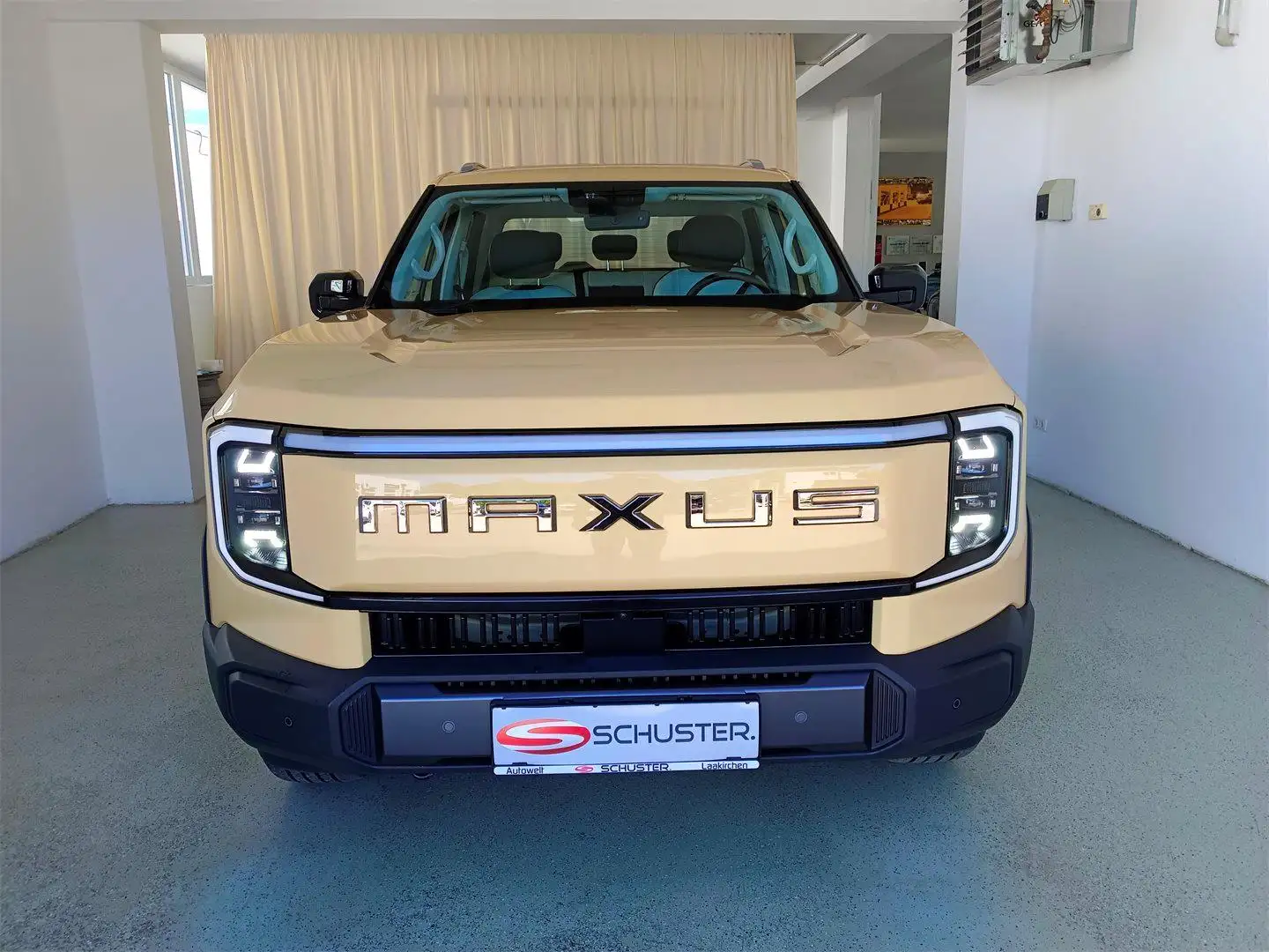 Maxus eTERRON 9 eTerron 9 Flagship Black Package Gelb - 2