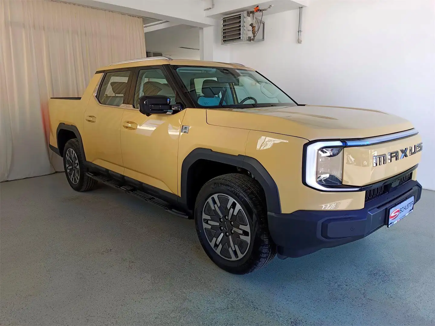 Maxus eTERRON 9 eTerron 9 Flagship Black Package Gelb - 1