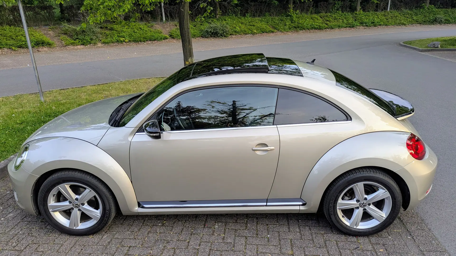 Volkswagen Beetle 1.4 TSI BMT Sport TopAusstattung + Panoramadach Silber - 2